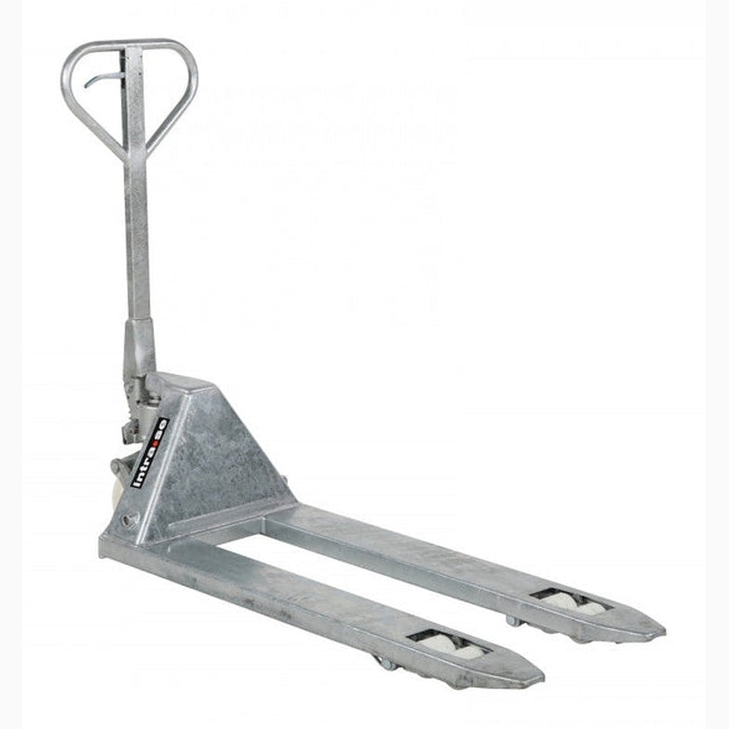 Galvaniserad Pallyftare, 2500kg, 540x1150mm med boggi och nylonhjul för effektiv och korrosionsbeständig pallhantering.