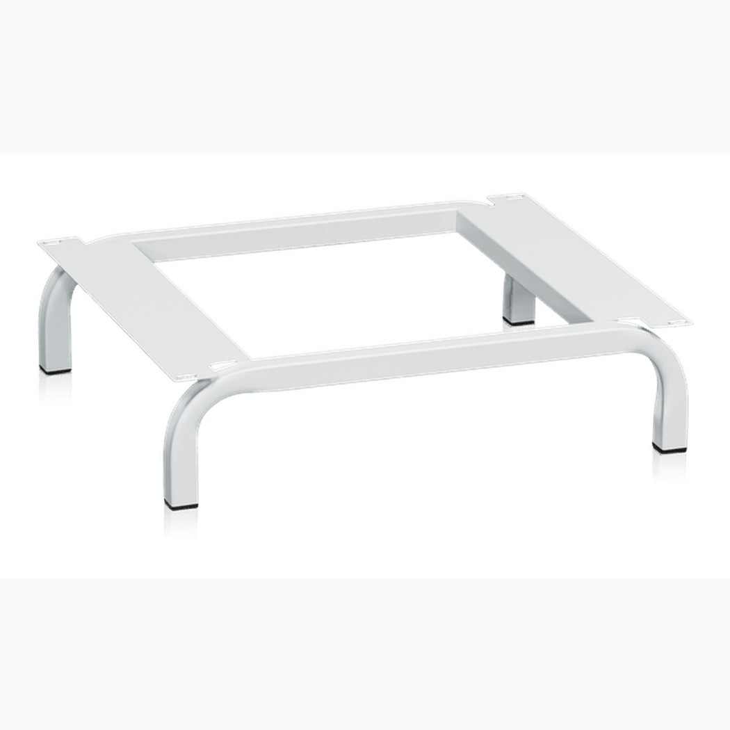 Klädskåpsstativ B=600 mm i metall med stabil och hygienisk design för enkel montering och rengöring.