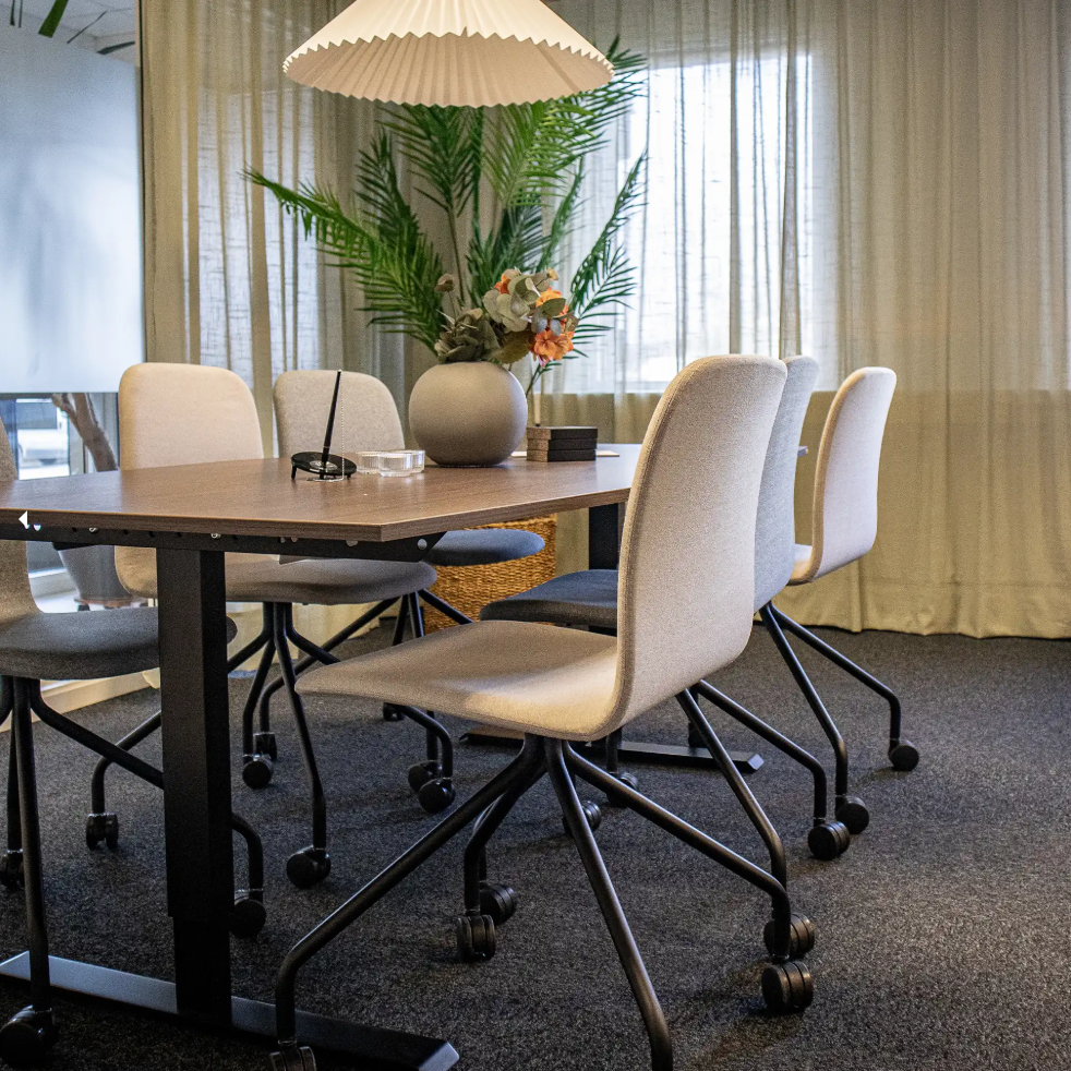 Lövhult stol, hjulstativ