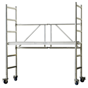 Rullställning, 1m-5,8m i aluminium med hjul och plattform för flexibel och stabil arbetsyta vid byggprojekt.