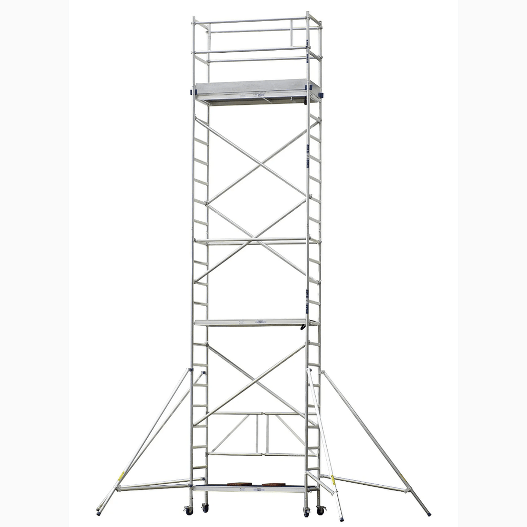 Rullställning, 1m-5,8m i aluminium med justerbar höjd och robust konstruktion för säker arbetsyta vid byggprojekt.