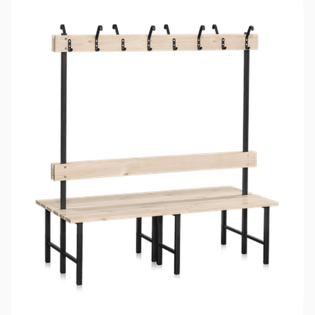 Sittbänk Dubbelsektion 1000-2000 mm Furu i klarlackad furu med svart pulverlackerat underrede och kroklist.