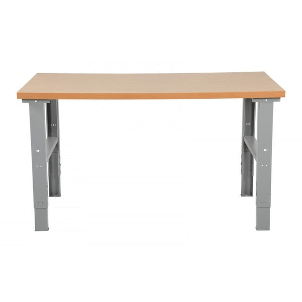 Arbetsbord 1600mm med hållbar konstruktion, ergonomisk design och stabila metallben för effektiv arbetsyta.