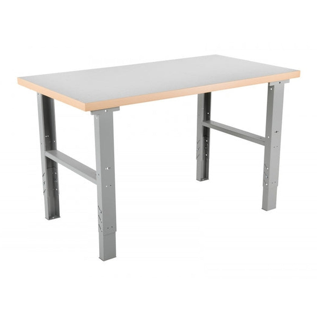 Arbetsbord 1600mm med hållbar konstruktion och ergonomisk design för professionellt och kreativt arbete.