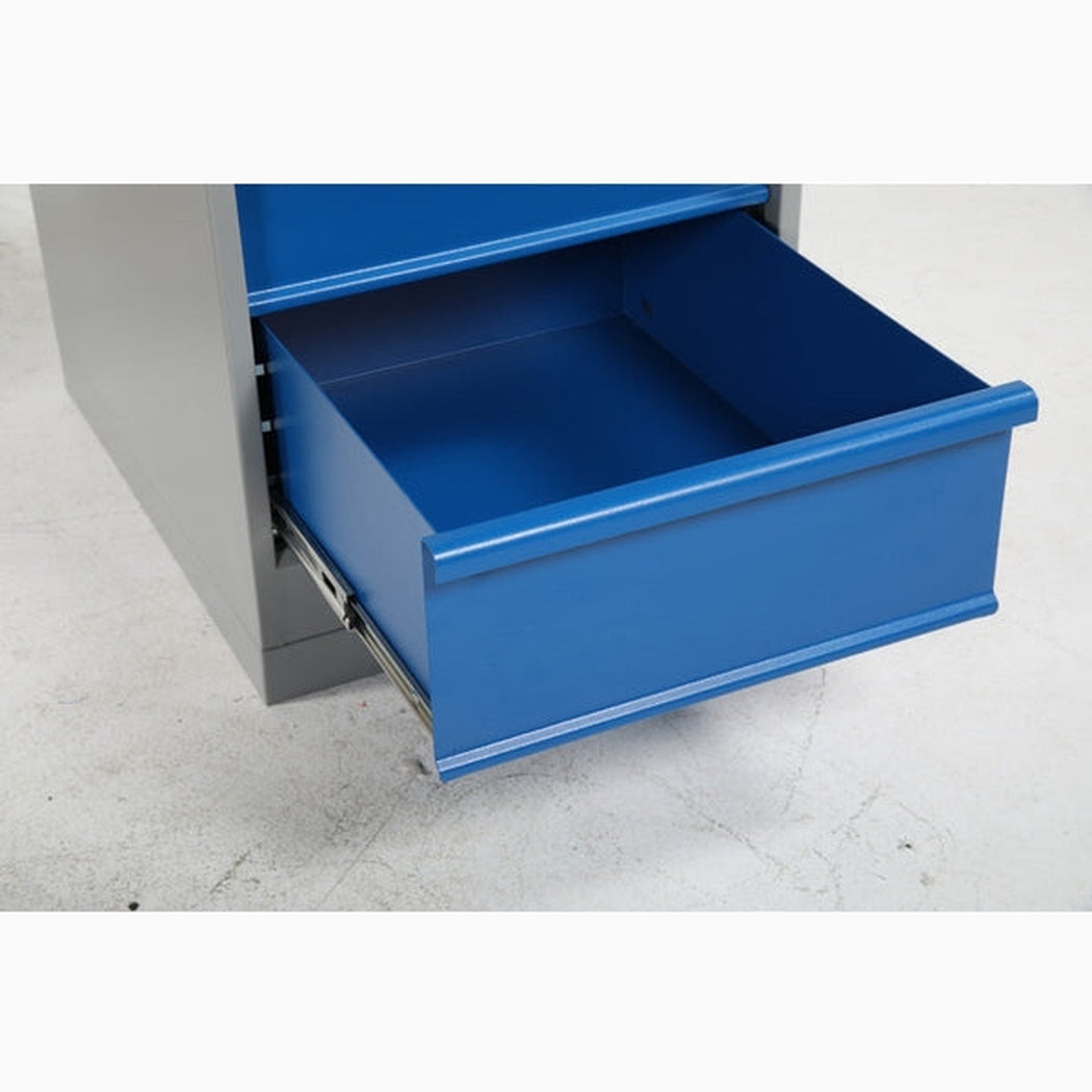 Arbetsbord med skåp, 5 lådor, 1600x800mm med robust blå låda för effektiv och organiserad förvaring.