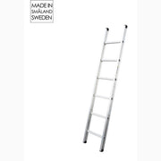 Enkelstege proffs, 2m till 6m i aluminium med glidskydd och justerbar höjd för säker och stabil användning.