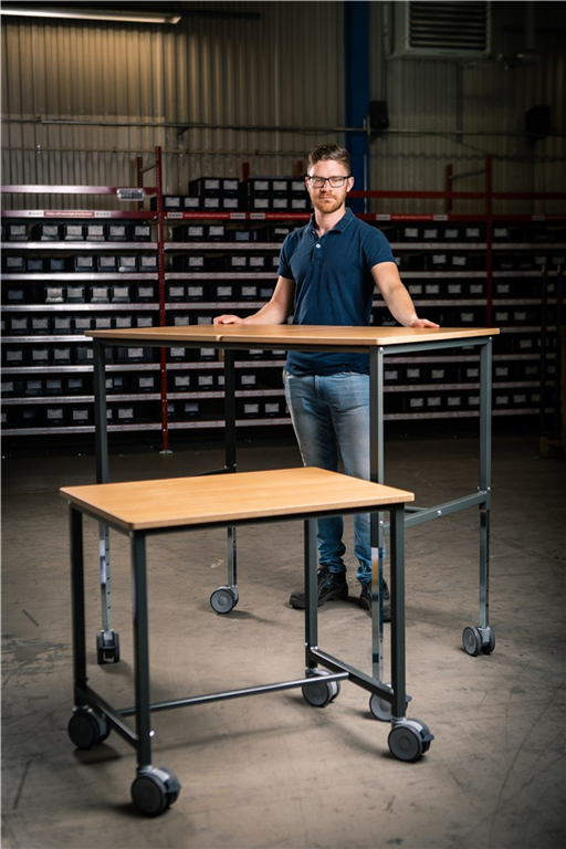 Ergonomisk rullbord, 800x570x720mm, 200kg, inkl. broms, Bok, Mörkgrå