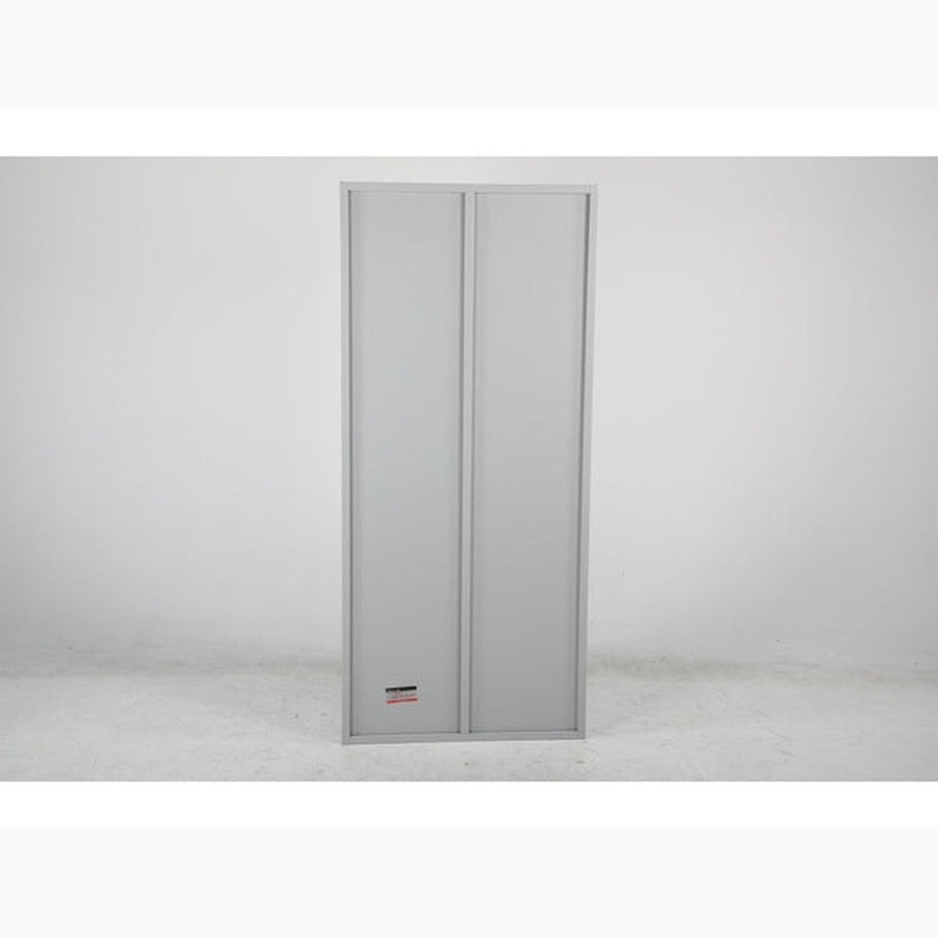 Förvaringsskåp, 2000x1000x500, Blå i högkvalitativt stål med spanjolettlås och fyra hyllplan för säker förvaring.