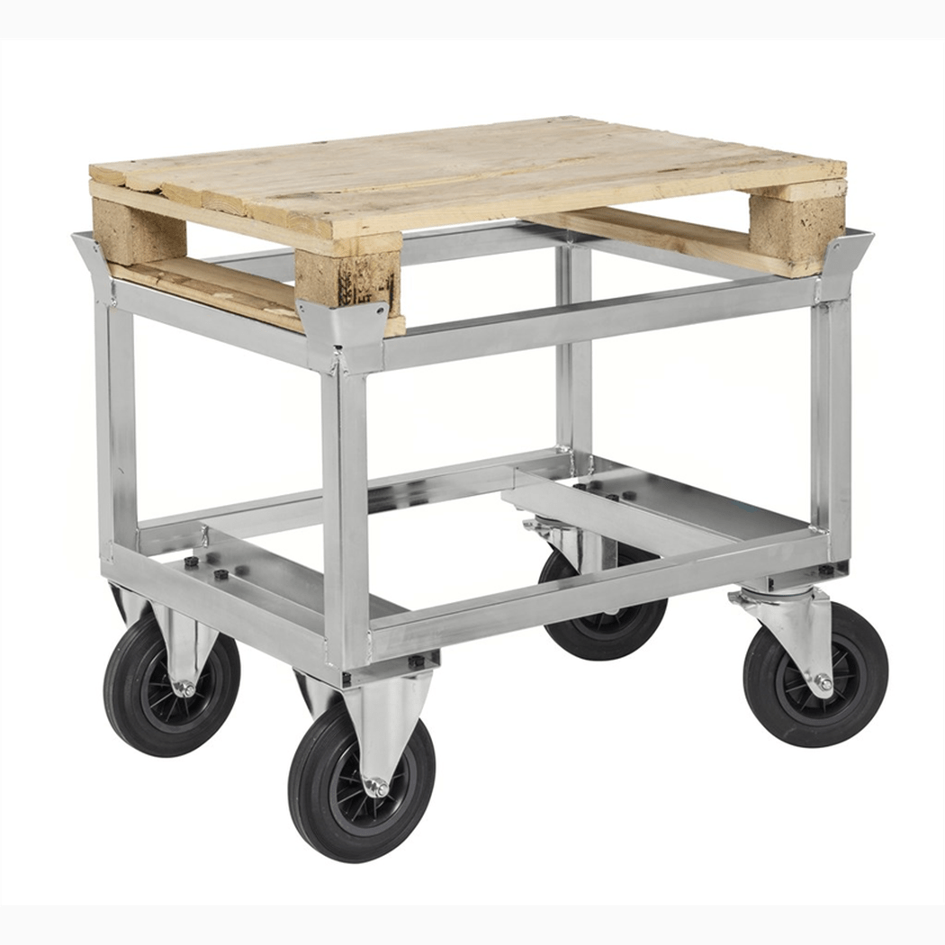 Halvpallvagn med pallstyrning, 846x646x655mm, 800kg, elförzinkad ram med fyra hjul för smidig pallhantering.