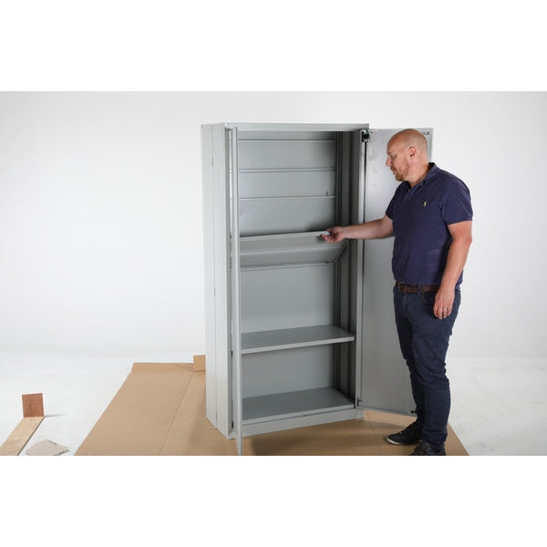 Hopfällbart skåp, 1800x900x400mm, blå med tre fasta hyllplan, robust och platsbesparande för kontor och lager.