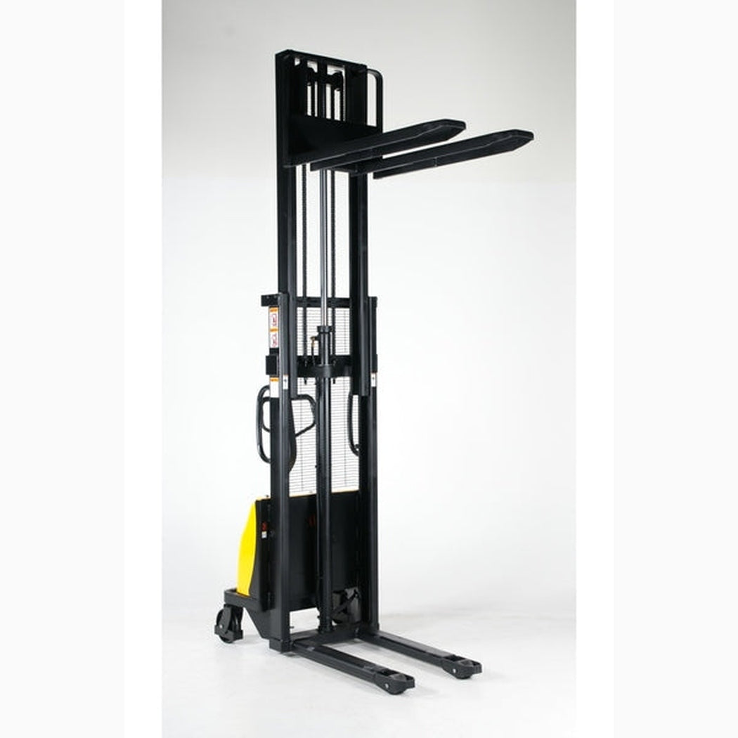 Semielektrisk staplare, 1000kg, 2500mm med batteridriven lyftmotor och ergonomisk design för effektiv pallhantering.