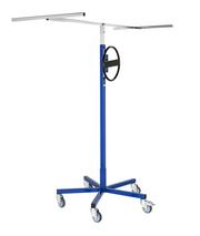 Skivlyft 1820x800x1790-3000mm med justerbar höjd, stabil konstruktion och fem länkhjul för effektiv skivhantering.