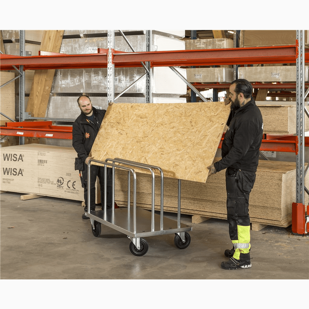 Skivvagn STEFAN 1250x700x945mm elförzinkad med kapacitet 500kg transporterar byggmaterial i lager.