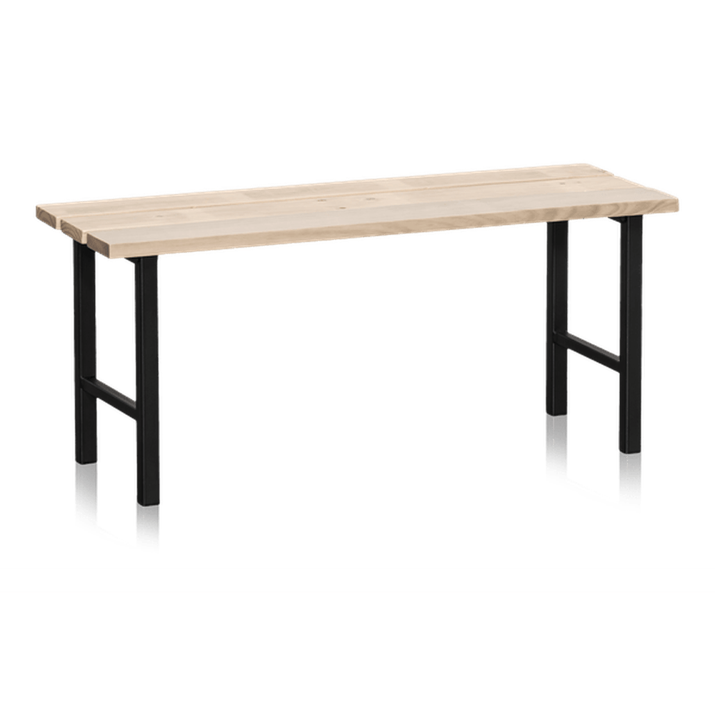 Sittbänk 1000-2000 mm Furu med lackerad bänksits i furu och pulverlackerade svarta stålrör för stabilitet.