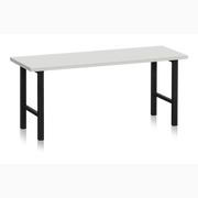 Sittbänk 1000-2000 mm ljusgrå med stabil svart stomme och laminatskiva för omklädningsrum, hallar och väntrum.