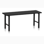 Sittbänk 1000-2000 mm Svart med stabil pulverlackerad stålkonstruktion och svart laminatsits för flexibel användning.