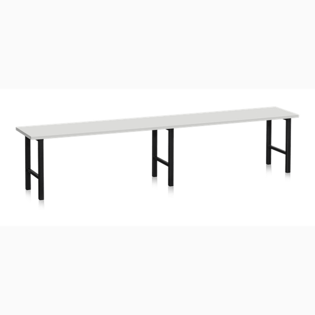 Sittbänk 1000-2000 mm Ljusgrå med stabil svart pulverlackerad stomme och ljusgrå laminatsits för omklädningsrum eller hall.